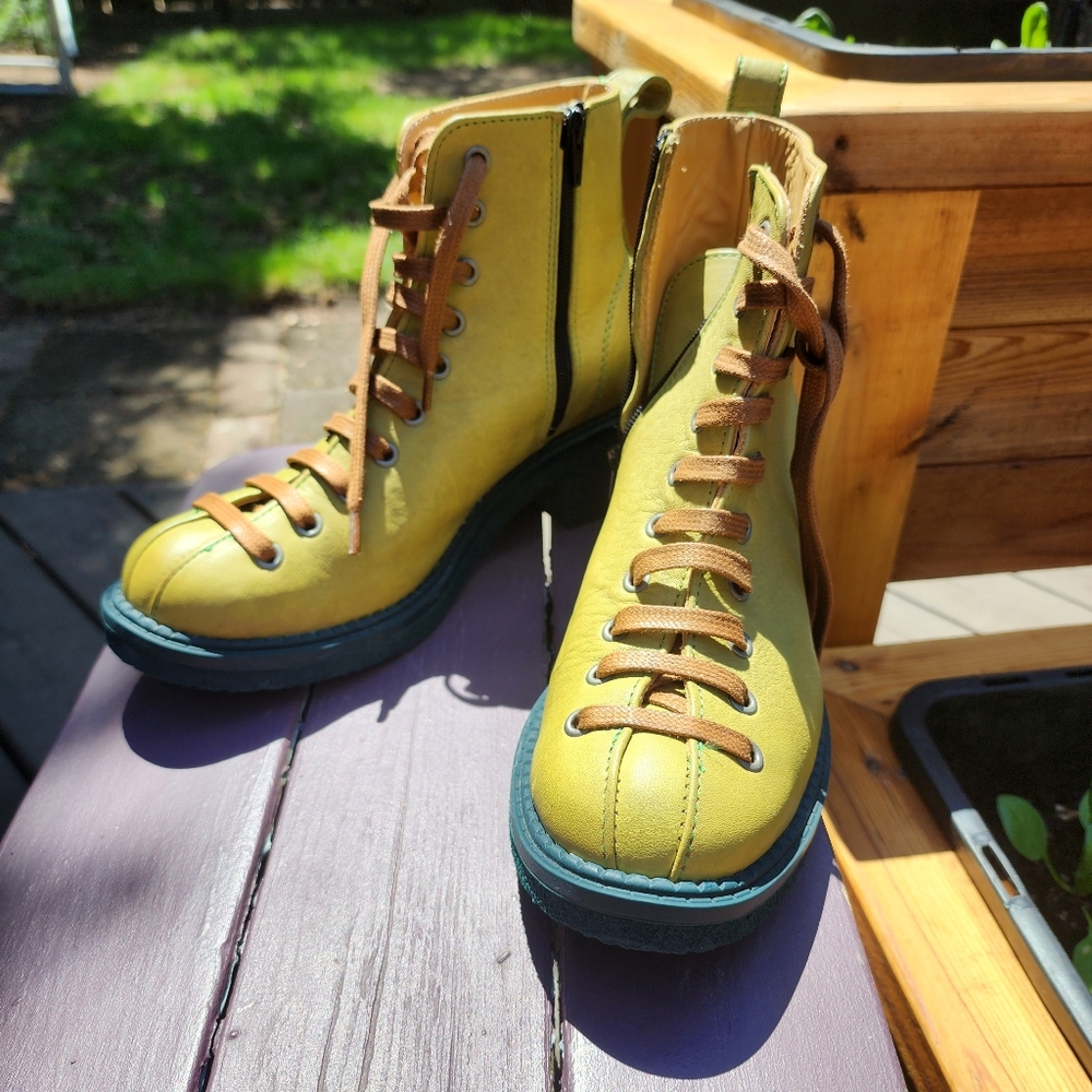 John Fluevog The Slacker size 9